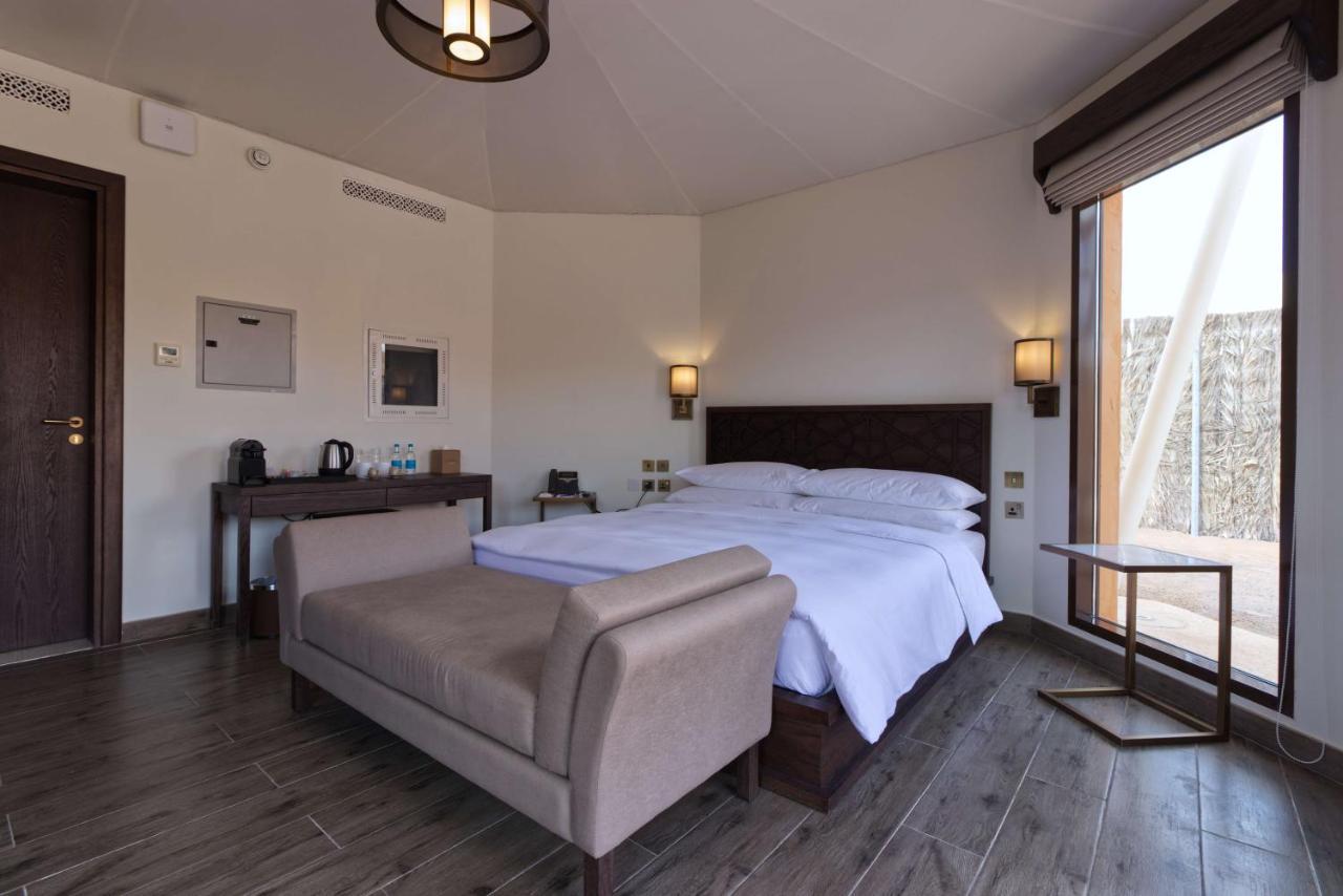 Al Badayer Retreat By Sharjah Collection Hotel Margham Ngoại thất bức ảnh A bedroom at the resort